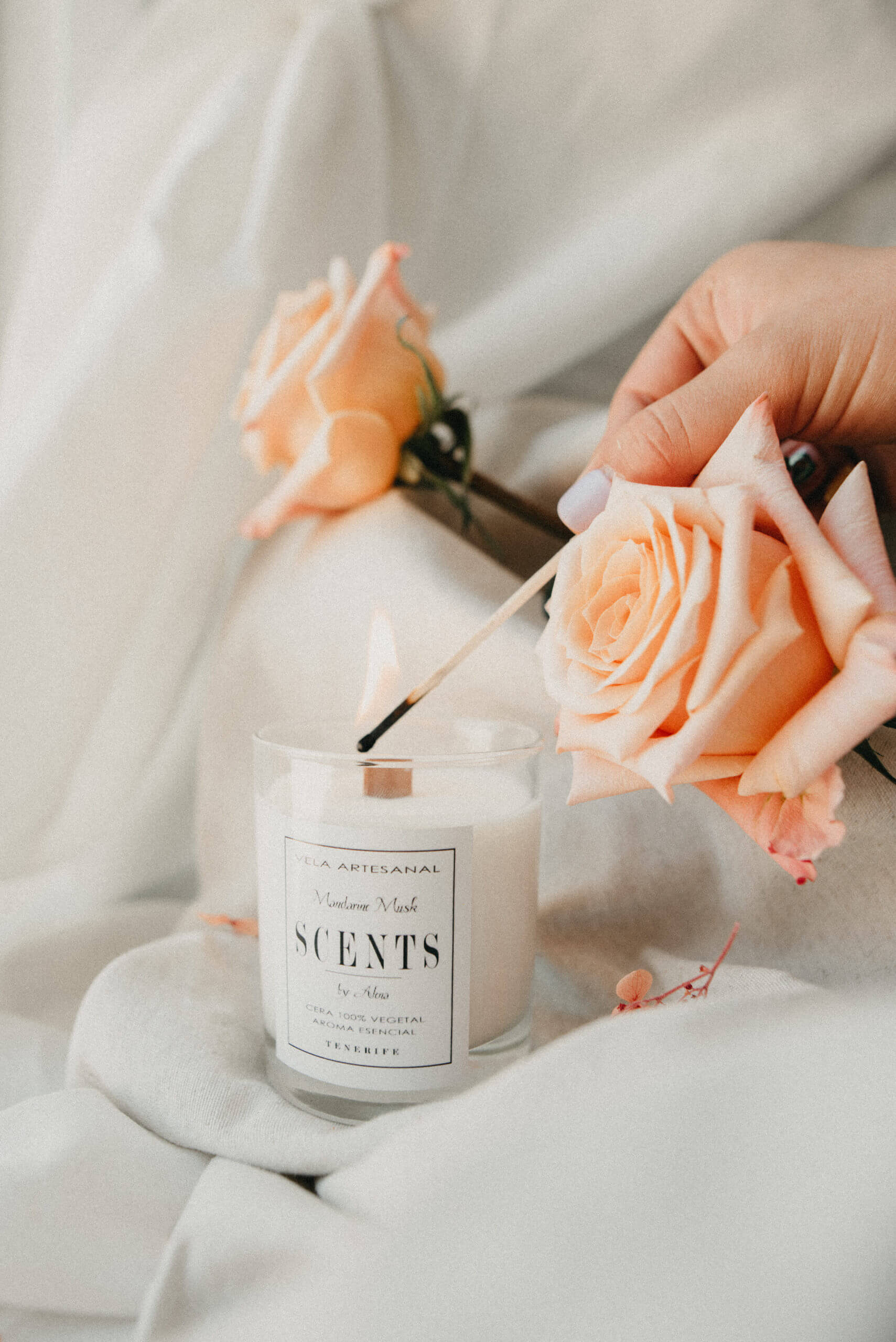 Box con Vela mediana 150ml + Aromatizador - Imagen 4