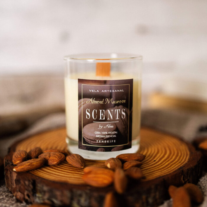 Alternative view of Vela mediana 150 ml Macaroon de Almendras